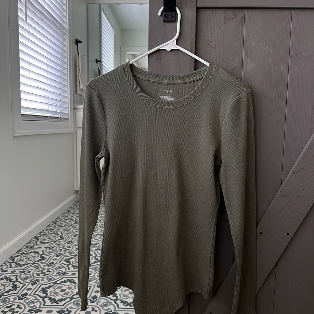 Aritzia Green Fitted Ribbed Long Sleeve Tee